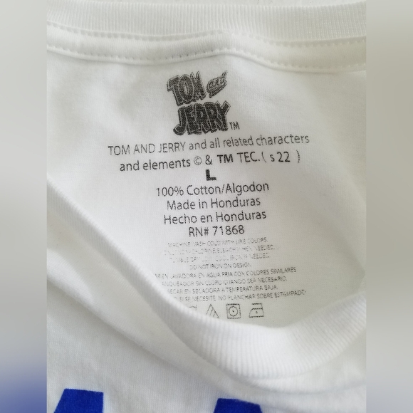 NWOT Tom and Jerry Graphic Tshirt Size Large - Picture 6 of 6